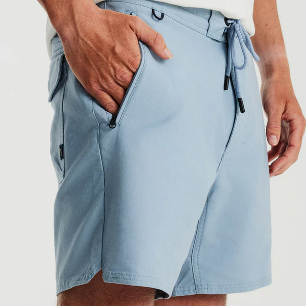 Layover Traveler Shorts 17" - Cascata